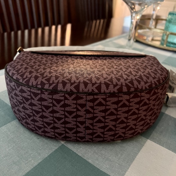 SOLD. Michael Kors Emilia Signature Purple Plum - Picture 5 of 5